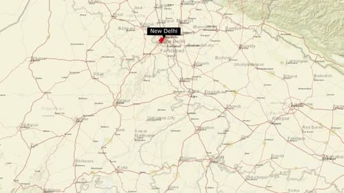 Map Zoom with Geometric Location Pin Reveal