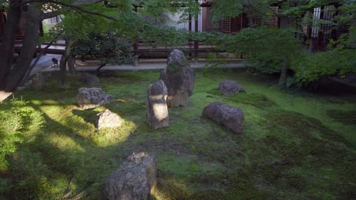 The stones in the Japanese Buddhist gardens have a symbolism related to the sea landscape, each ston