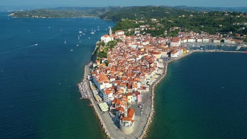 Luftaufnahme der Stadt Piran, Adriaküste, Slowenien
