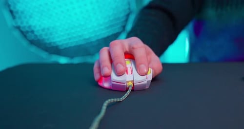 Dispositivo de juego Click Mouse Man Hand