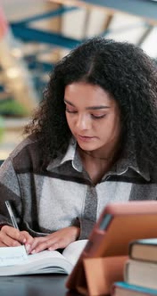 студенты писают