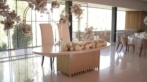 Elegant Wedding Venue with Exquisite Decorations