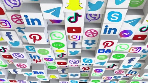 Animated Social Media Icons on Dynamic Cubes