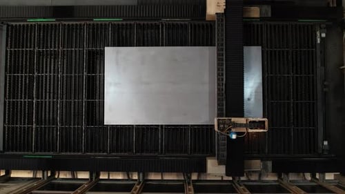 In the factory 3D concept, advanced, robotic steel is produced for industrial conveyors used in weld