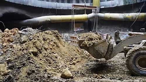 Siz şunu dediniz:
The process of filling the crane bucket with excavation material removed by an