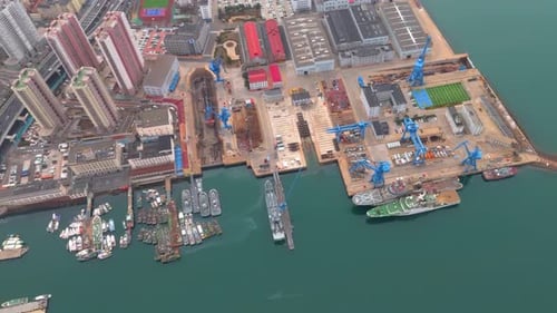 Vista superior: navio, importação, exportação, negócio, porto comercial em alto mar, carga e descarga de carga por guindaste