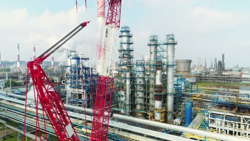 Elevación de torres de construcción por talleres en planta