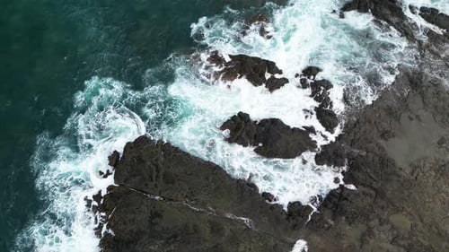Swirling Waves