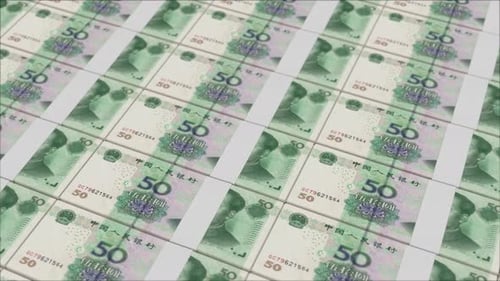 50 notas de renminbi chinesas impressas por uma prensa de dinheiro