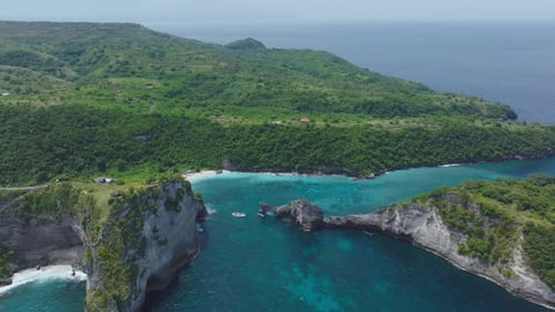 Nusa Penida coastline with Jogglo Viewpoint, Atuh Beach and Nusa Batupadasan island, tropical Indone