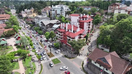 Calle torcida en Gramado en Rio Grande Do Sul, Brasil.
