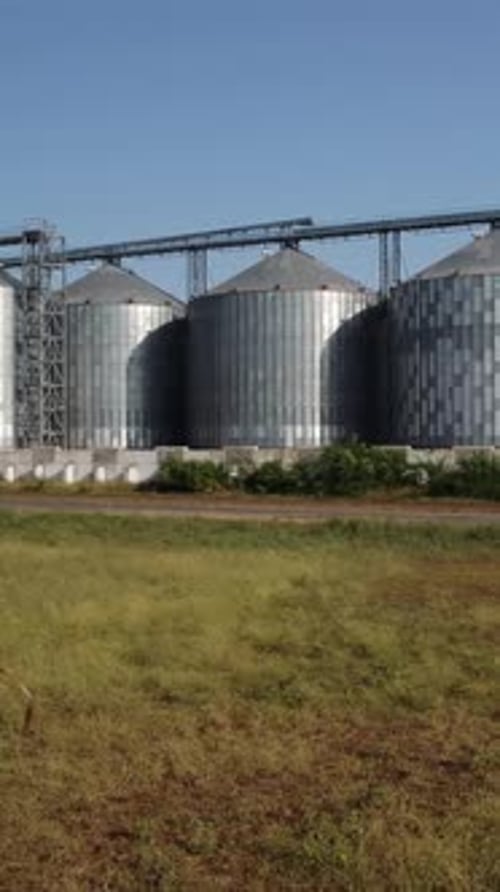 Getreide Elevator Metall Getreidesilo in der landwirtschaftlichen Zone Landwirtschaft Lager für Ernte und Getreide in