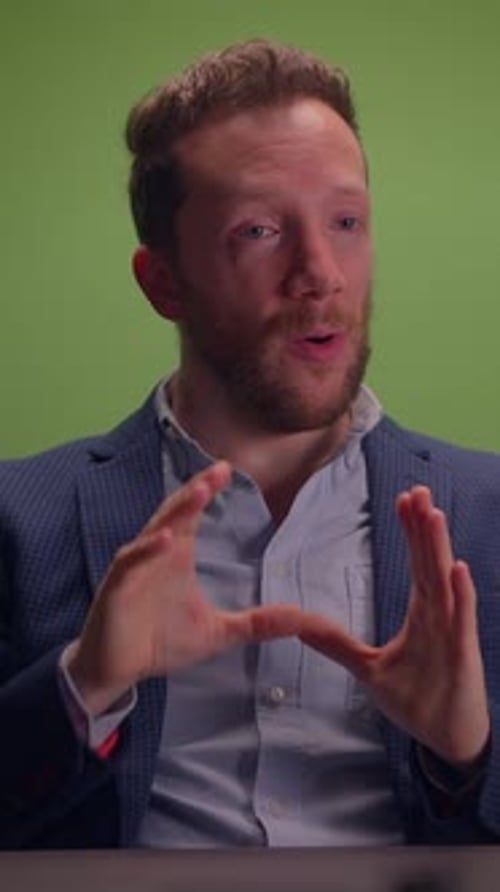 Participating in an Engaging and Thoughtful Discussion in a Professional Business Setting