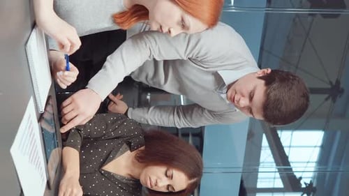 Teamwork Collaboration Meeting in Modern Office