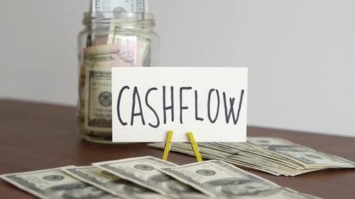 Concept of positive cash flow and money coming in