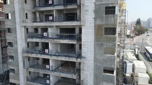 Vídeo sobre los trabajadores de la construcción de obras que trabajan