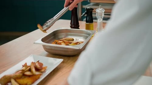 Chef Plates Delicious Potato Wedges