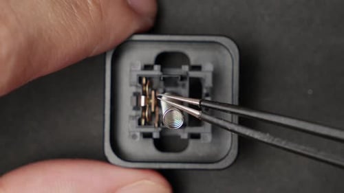 Montagem de interruptores de teclado, elaborados para precisão e funcionalidade