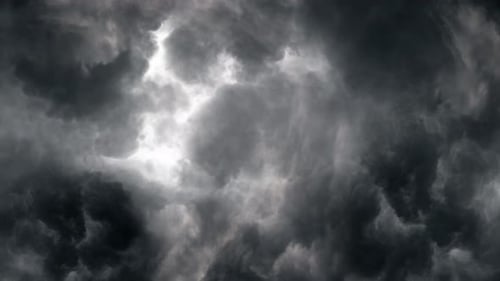 4K-Gewitter in Cumulonimbuswolken