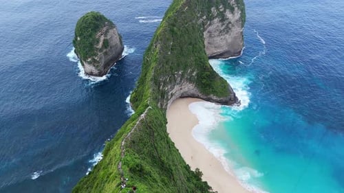 Aerial View of Kelingking Beach, Bali's Iconic Coastal Beauty
