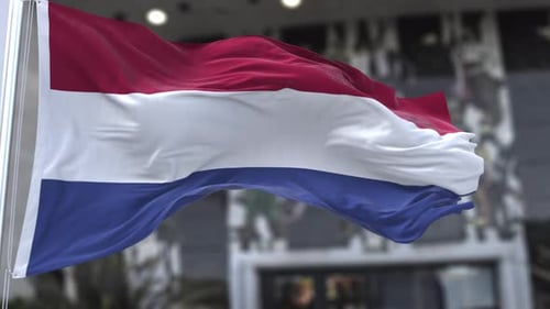 Offizielle Flagge der Niederlande im Wind, die im Wind weht, 4K