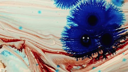 Gouttes d'encre et formes surréalistes étalées sur la surface de fond 22