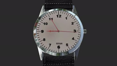 Vue rapprochée d'une montre-bracelet classique pour homme avec bracelet en cuir