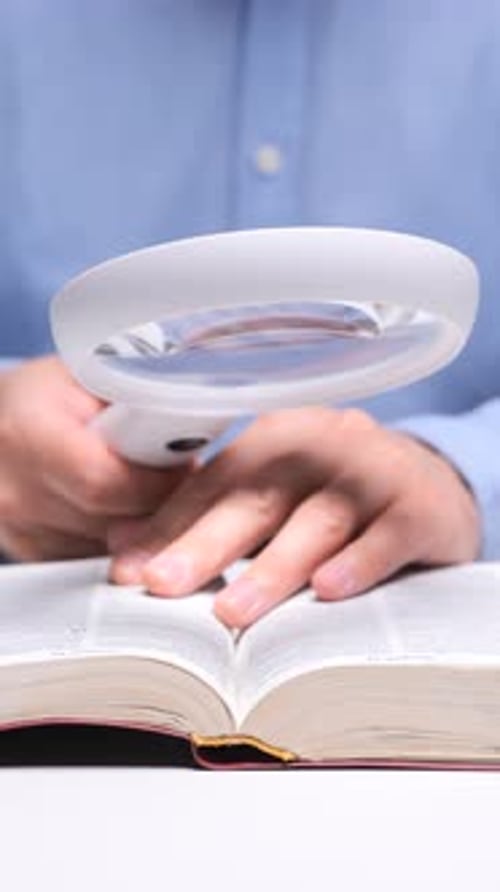 Vertical Video Exploring Literature with Magnifying Glass for Details