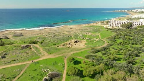 Vue aérienne des tombeaux des rois, Paphos, près de la côte.