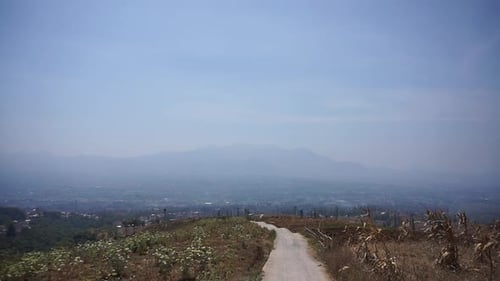 natural views of dry mountains, panoramic views of the hills, with clear skies during the day