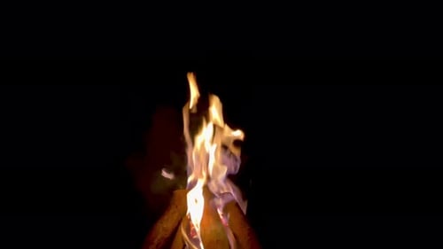 Flamme aus Brennholz