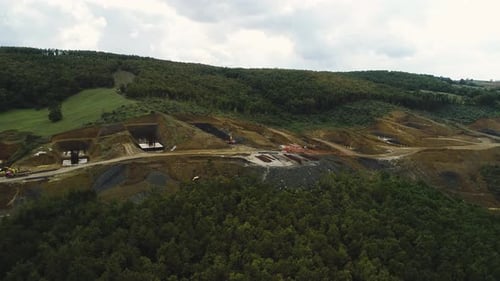 Ausgrabenes Fundament des Viaduktbaus