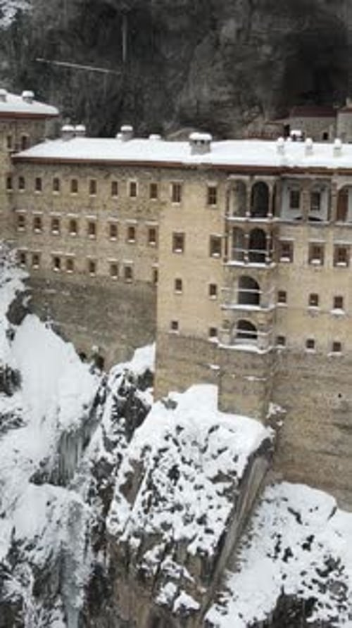 Lugar histórico: el monasterio nevado de Sumela