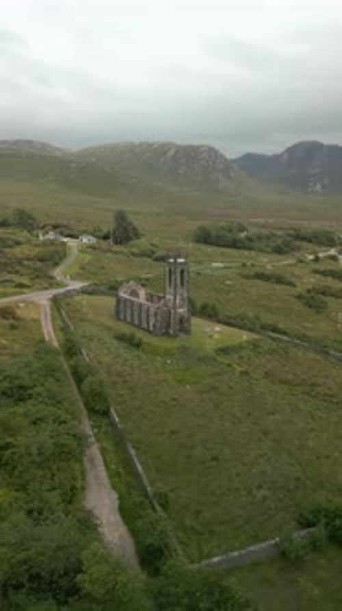 Ireland, county Donegal, Dun Luiche: ruins of the gothic church consecrated in 1853