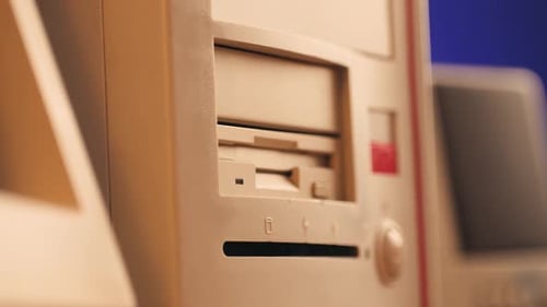 Diskette, FDD, Nahaufnahme mit Diskette für alte PC-Computer, Makroarchivierung, Programm oder Musik