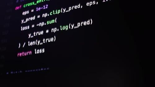Un homme travaille avec un chatbot AI en ligne se connectant à l'IA et utilisant un logiciel d'ingénieur informatique de chat bot