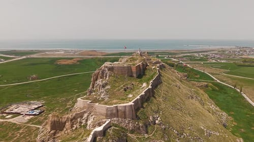 Vista aérea del histórico castillo de Van