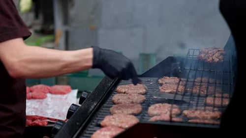 Flame and Sizzle as Burgers Fizzle on Grills That Never Dwindle
