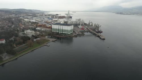 Luftindustrieller Hafen