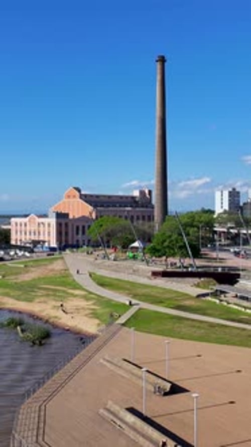 Bâtiment Gasometro à Porto Alegre dans le Rio Grande do Sul au Brésil.