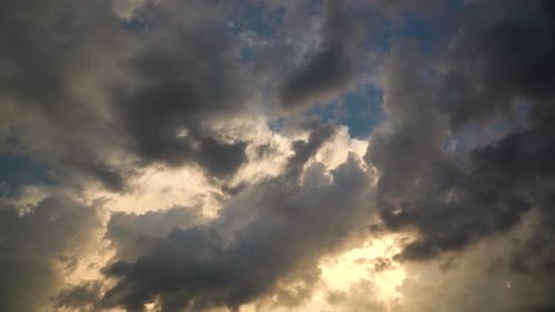 Movimientos de nubes antes de una tormenta