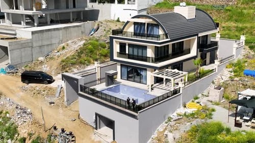 Exploración aérea de exclusivas villas costeras en Azure Retreat