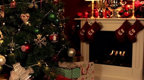 Christmas Tree and Fireplace Decorations for Winter Holidays
