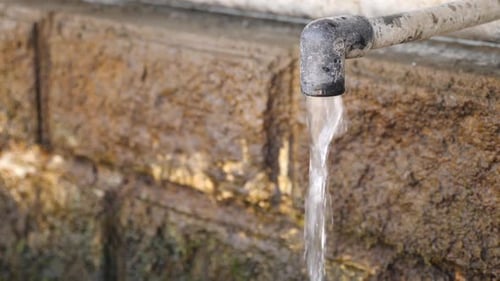P232, Clean, drinking water flows continuously from the tap. Lack of clean drinking water. Drought.