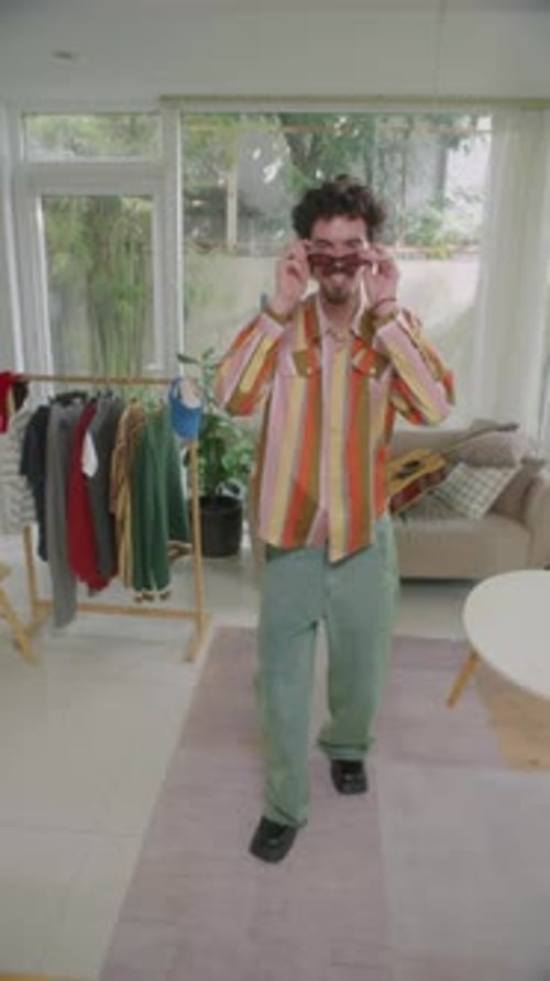Video Compilation of Fashion Blogger Posing in Trendy Outfits