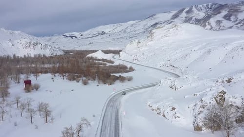 Autofahren auf der Winterstraße