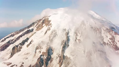Paisaje aéreo de Mount Adams Washington desde helicóptero en un día soleado de verano