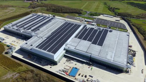 Vista aérea del centro de distribución de supermercados de nueva construcción, Reino Unido.