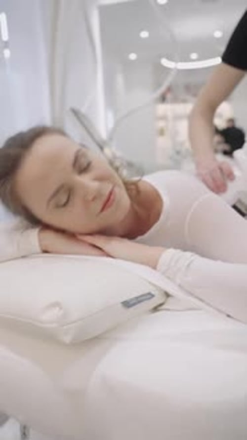 Treatment Session for Body Contouring in a Wellness Clinic