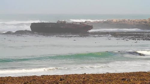 Schiffswrack an der südafrikanischen Küste